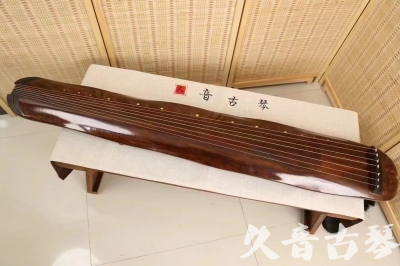 荆门市●久音古琴  ●今日推荐  20240321【收藏级断纹小蕉叶】